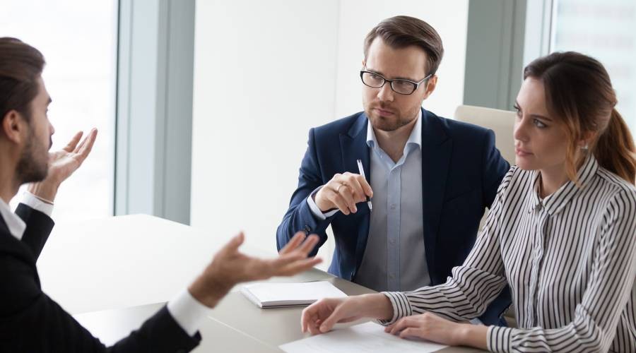 Werkgever zoekt geschikte kandidaat Werving voor een vacature