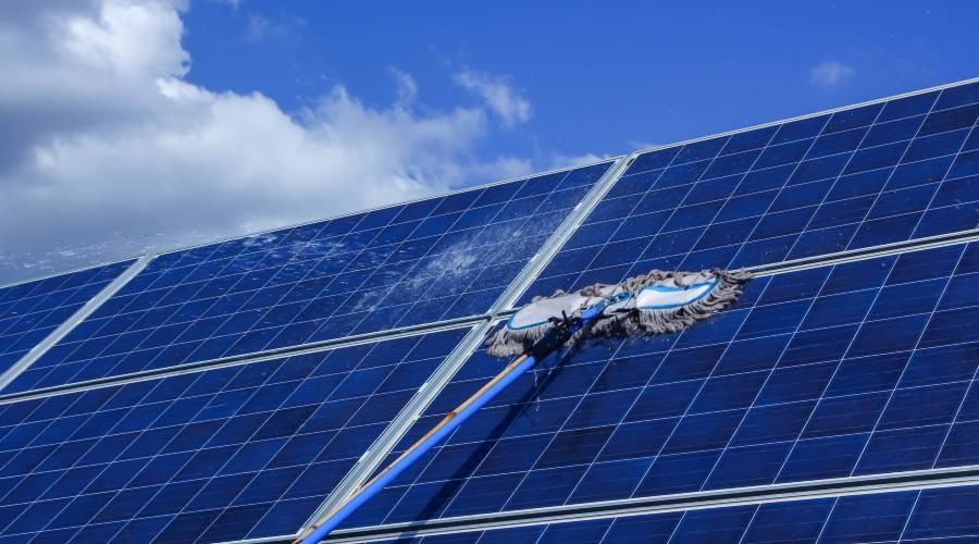 Houd je zonnepanelen in topconditie door onderhoud te plegen